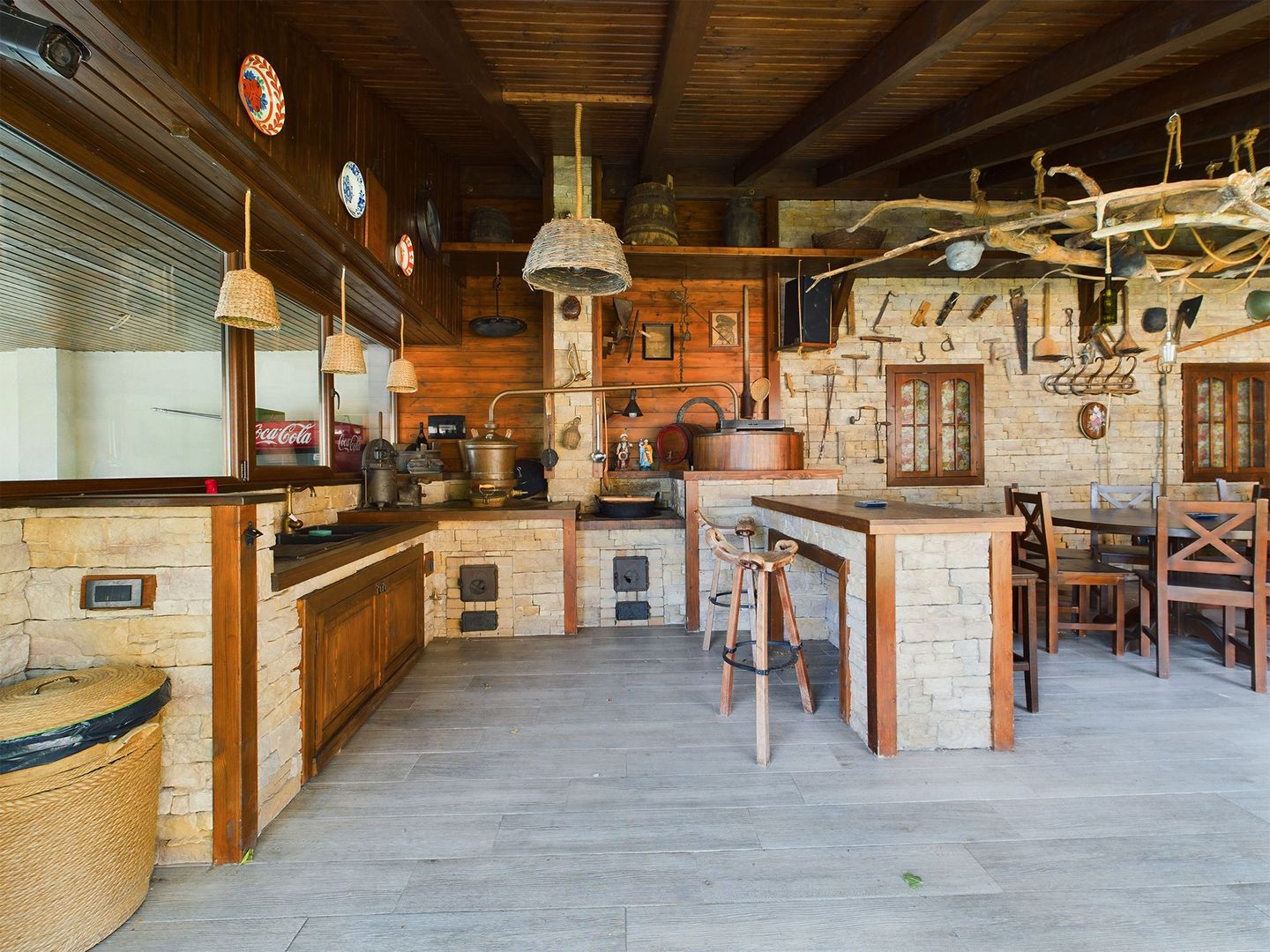 Pensiune de Lux pe Malul Dunării în Dubova - Poză 2