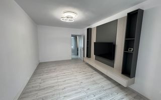 Apartament cu 2 camere, 50 mp, decomandat, Zona Fortuna - Poză 2