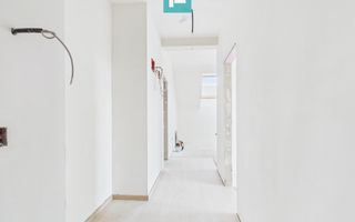 Apartament 54 mp spațios la mansardă în Freidorf - Poză 3