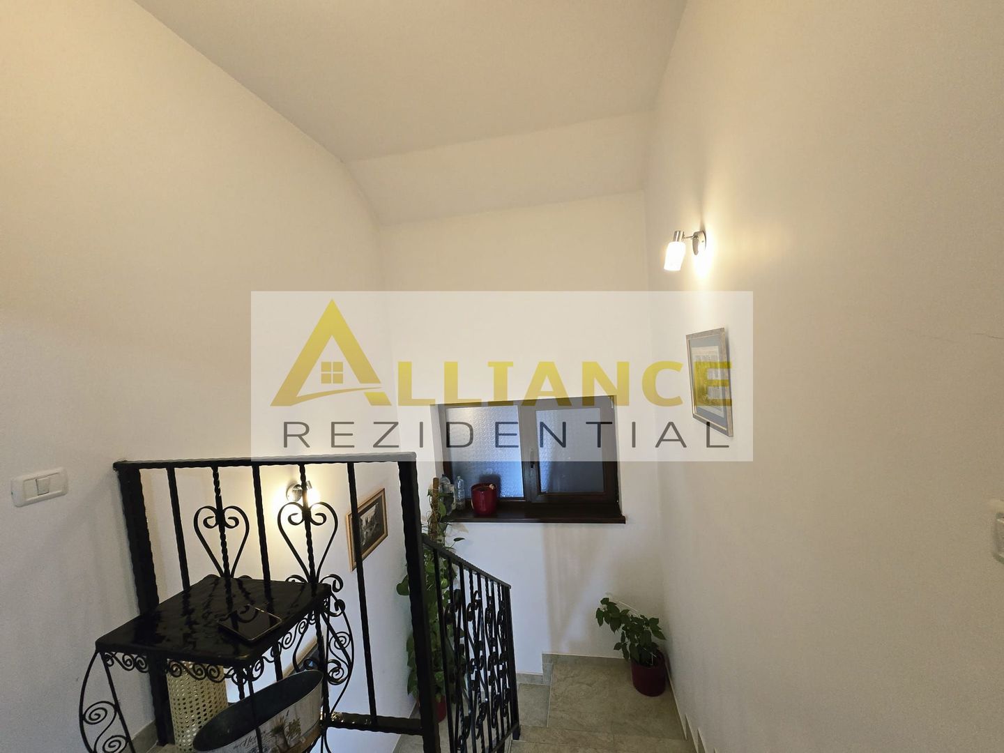 Casa Individuala - 5 camere - 2 bai - 385mp teren - Poză 13