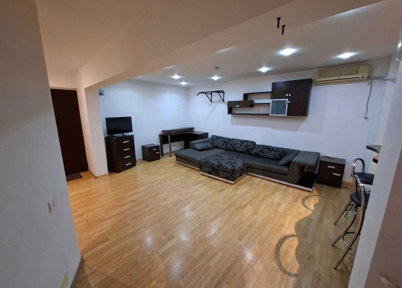 GARSONIERA TEI, BUCATARIE INCHISA, PET-FRIENDLY, MOBILAT/UTILAT - Poză 3