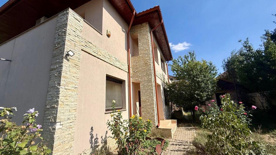 Vila 6 Camere de Vanzare I Mogosoaia - Poză 44