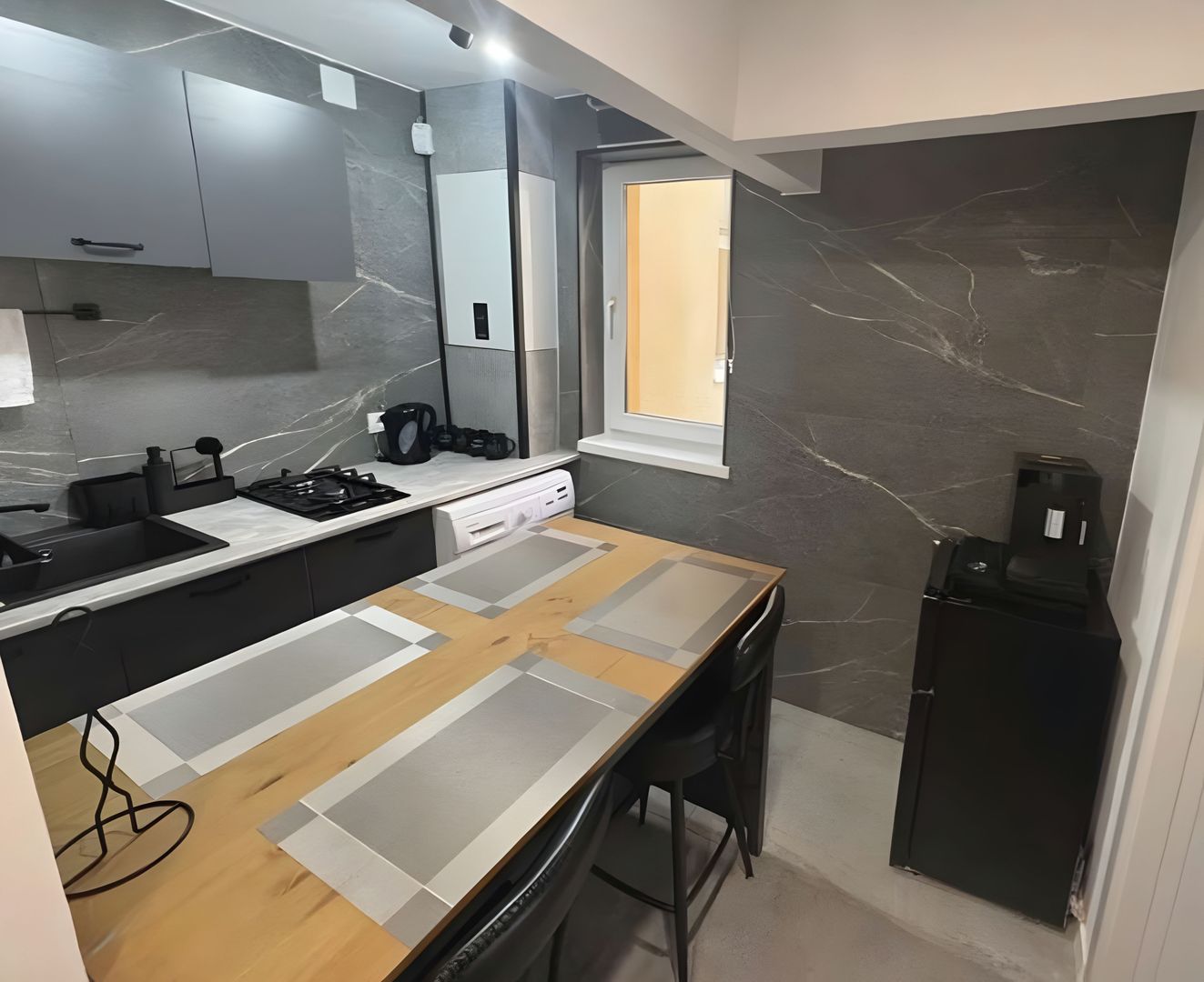 Apartament 2 camere, decomandat, Cetate,  et.3, B-dul Transilvaniei - Poză 5