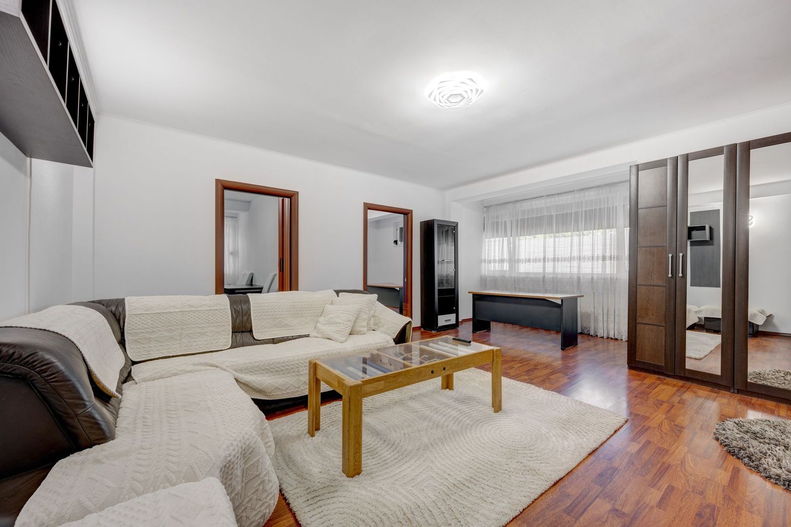 SI CASA SI AFACERE totul sub același acoperiș in Sector 5 ! - Poză 20