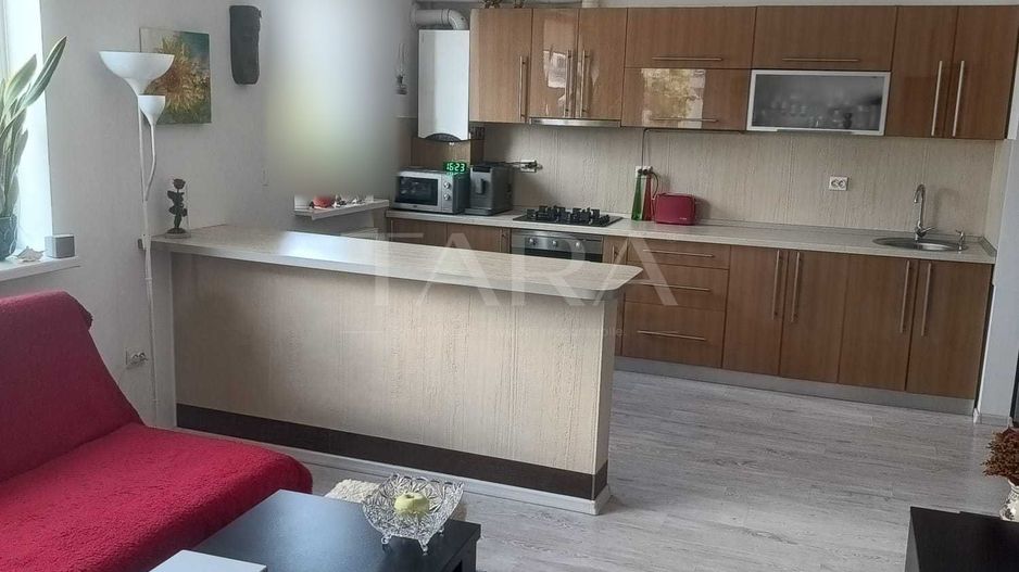 Apartament 2 camere, 50 mp + logie, renovat, parcare cu CF. - Poză 2