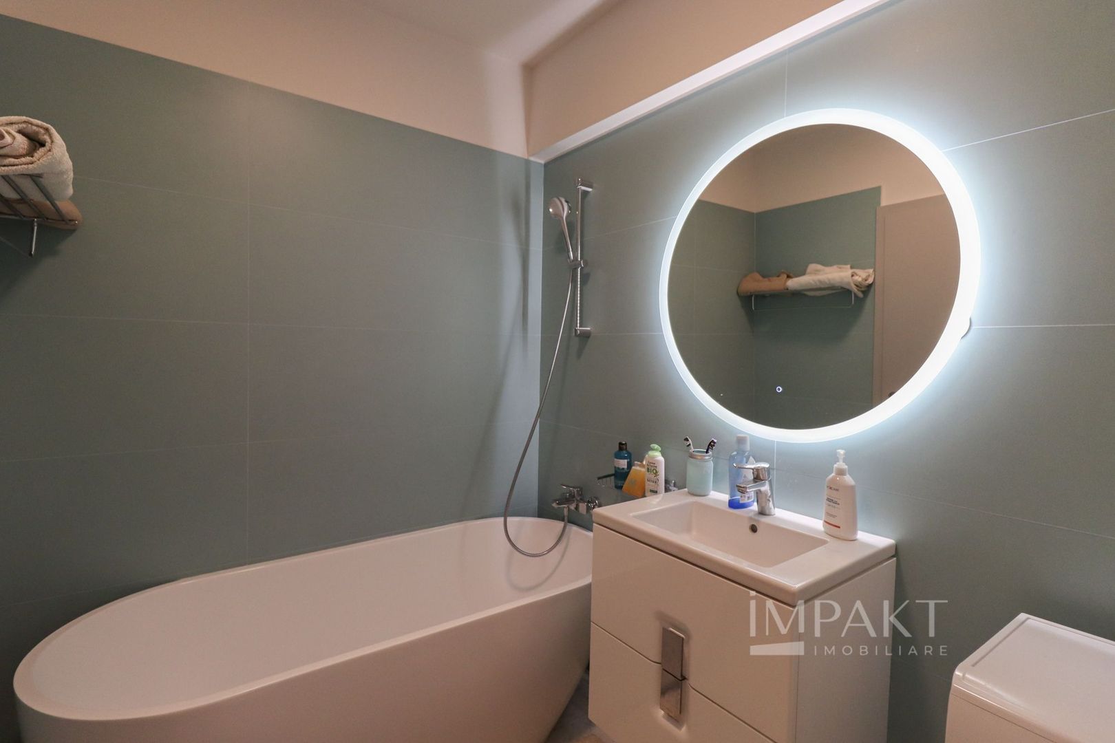 Apartament cu 2 camere ultrafinisat, cu un view deosebit, situat in ansamblul Wings! - Poză 16