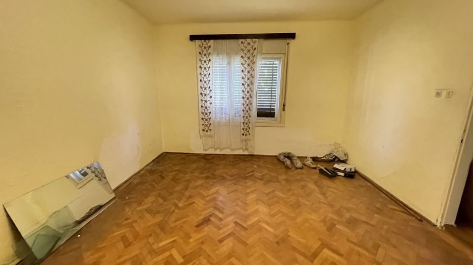 Casa de vanzare zona Mehala-Cetatii - Poză 4