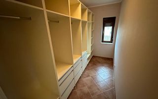 VILA  - ARADULUI. -British - Poză 38