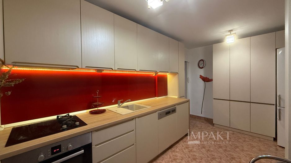 Apartament cu 3 camere in Gheorgheni piata Hermes - Poză 2