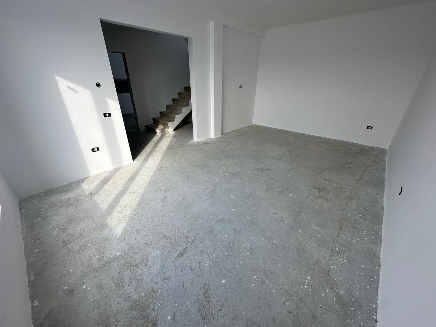 CASA INDIVIDUALA CARTIERUL LATIN, 4 CAMERE, TOATE UTILITATILE,COMIS 0% - Poză 5