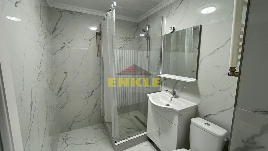 De închiriat apartament cu 3 camere, zona Piața Mare - Poză 7
