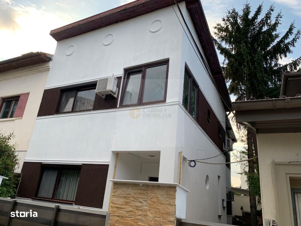 Vilă Elegantă în Domenii – Oportunitate Unică de Vânzare - Poză 2