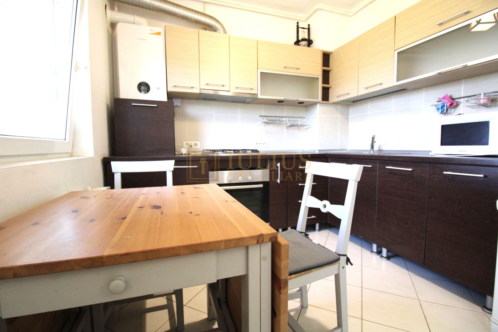 Apartament cu 3 camere in Aradului, 2 locuri de parcare - Poză 11