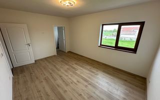 Duplex cu camera pe parter - Poză 21