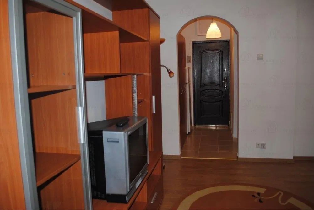 GARSONIERA DECOMANDATA MODERNA MOBILATA & UTILATA BLOC 1982 - Poză 1