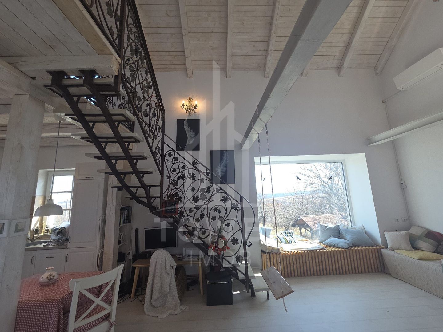 Casa de inchiriat cu vedere panoramica spre munti langa Sibiu - Poză 10