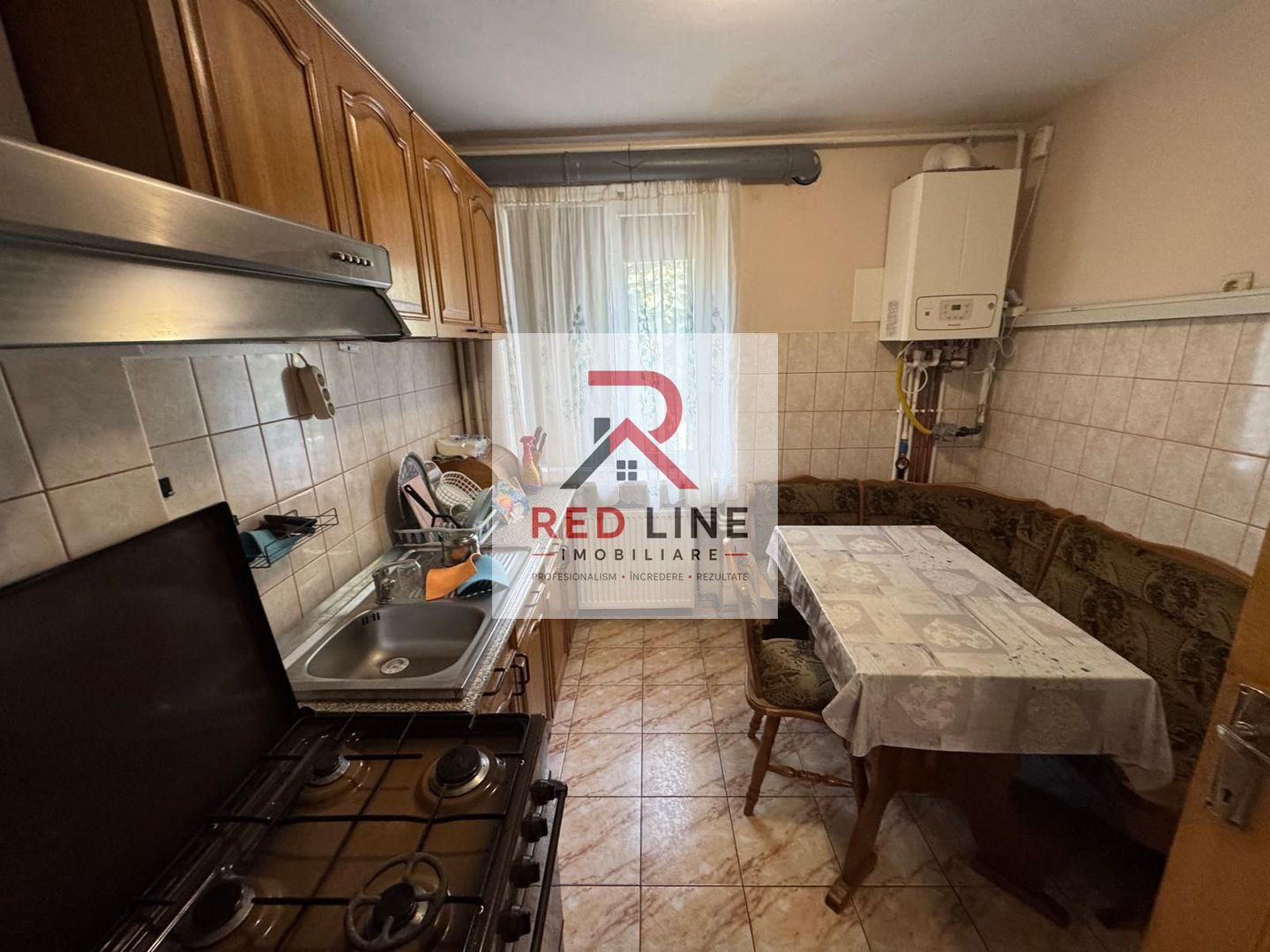 Închiriere Apartament 3 Camere Decomandat – Zonă Ultracentrală - Poză 1