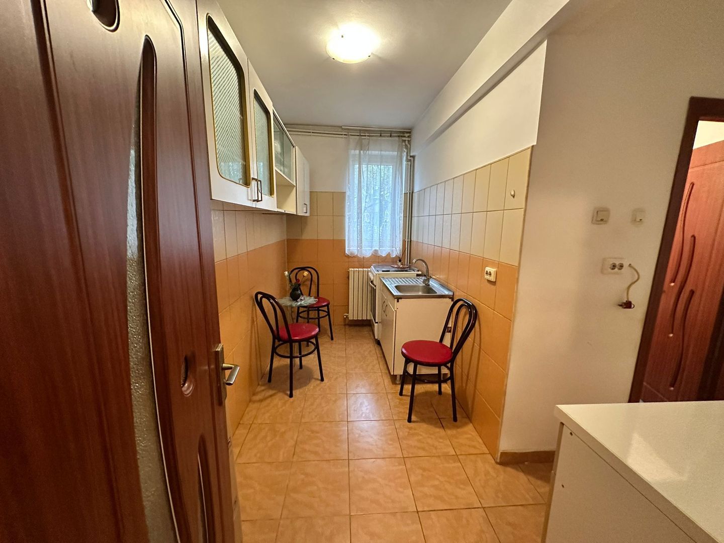 Apartament 2 camere, central, parter – Giurgiu - Poză 4