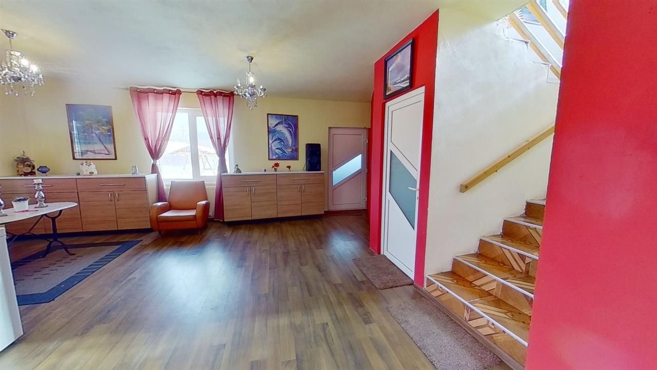 Camin primitor pe compozitie particulara, curte individuala - Poză 4