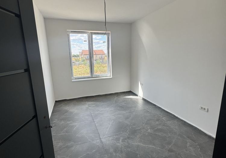 Apartament 2 camere Giroc etaj 1 bloc nou - Poză 1