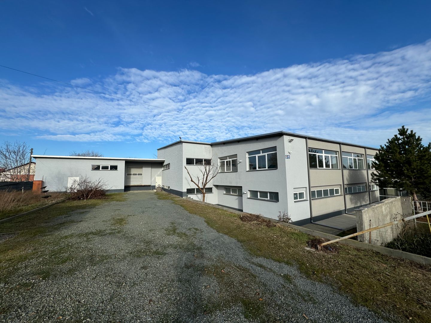 Hala productie P+1 si apartament de serviciu Navodari - c-tie beton - Poză 3
