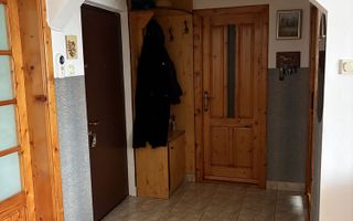 4 camere, spațiu generos, parcare și zonă excelentă. - Poză 3