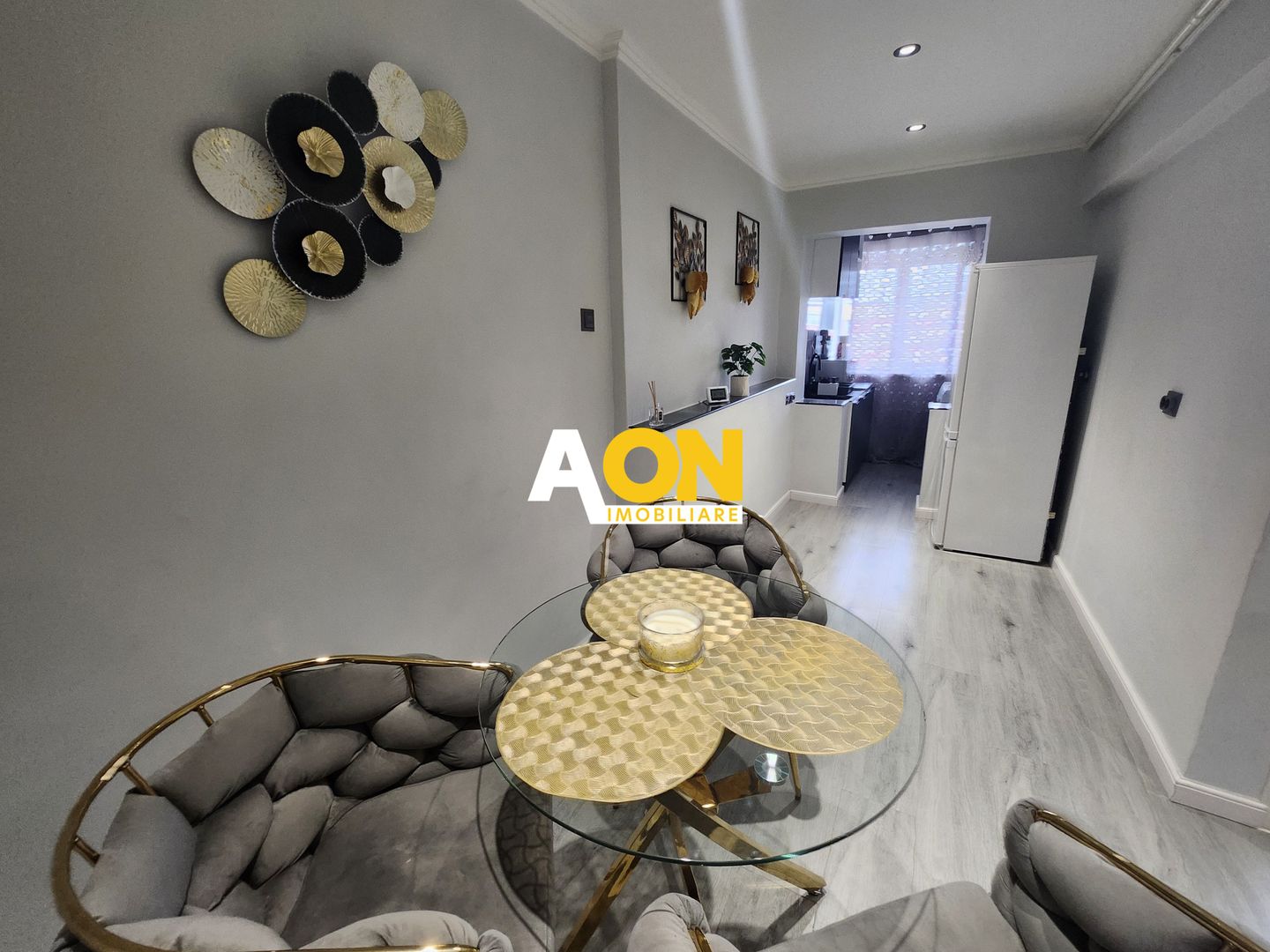 De vanzare garsoniera, decomandata, super finisata, Cetate - Poză 4