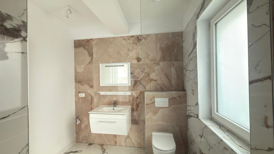 Bloc finalizat. Spatiu de depozitare. Loc de parcare. Clima - Poză 6