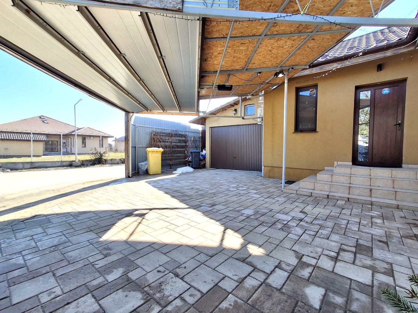 De Vanzare Casa  cu 4 camere  zona Tunari - Poză 13