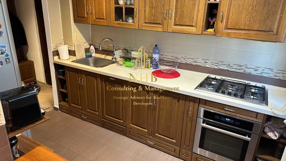 Apartament 3 camere de vanzare / Zona Drumul Taberei - Poză 2