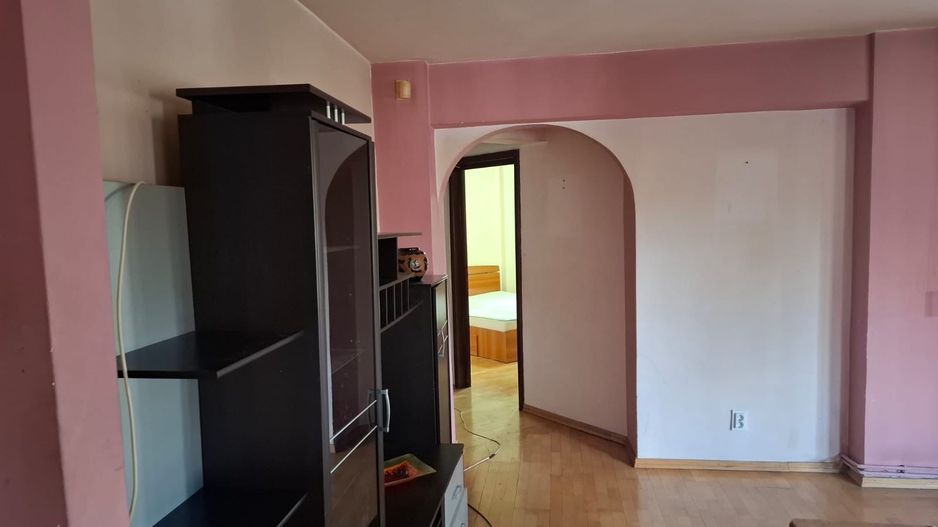 Dorobantilor | 3 camere | etaj 1 | centrala proprie | necesită renovare - Poză 1