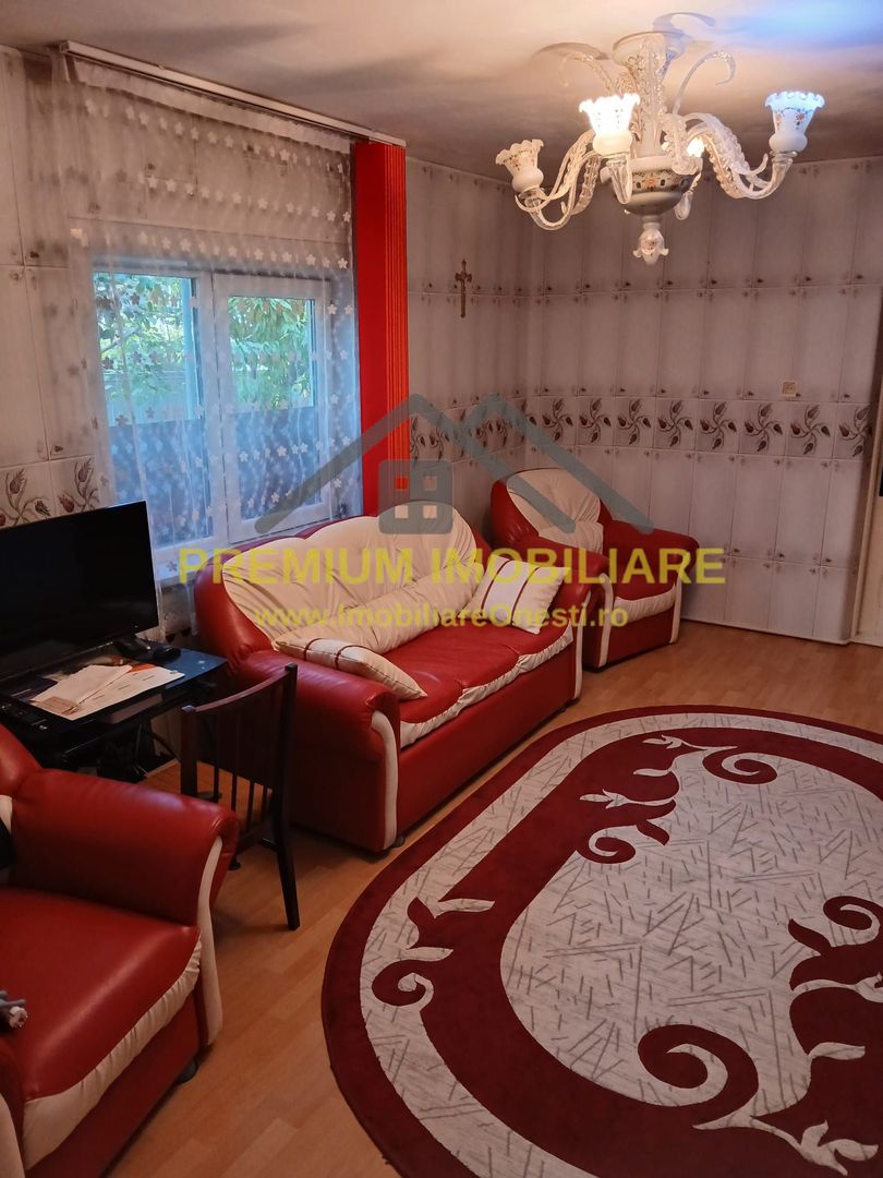 Casă 5 camere, 137 mp utili, 960 mp teren, 10 km de Onești - Poză 2