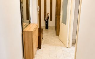 Etaj intermediar | 3 camere | 66 mp + balcon | Zona Spitalul Județean - Poză 1