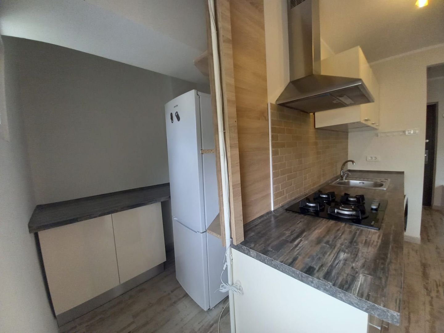 Închiriere Garsonieră Decebal, renovata, 8 min metrou - Poză 8
