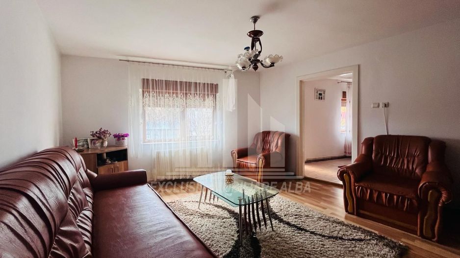Apartament cu 3 camere la casa, Tolstoi - Poză 1