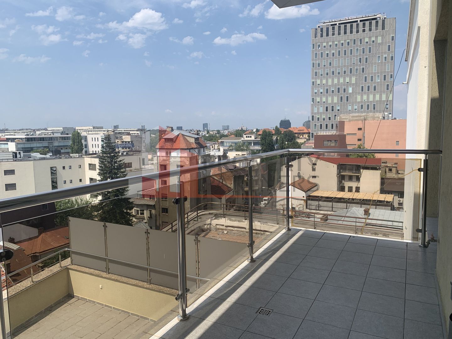 Spatiu de birou cladire moderna - Poză 7