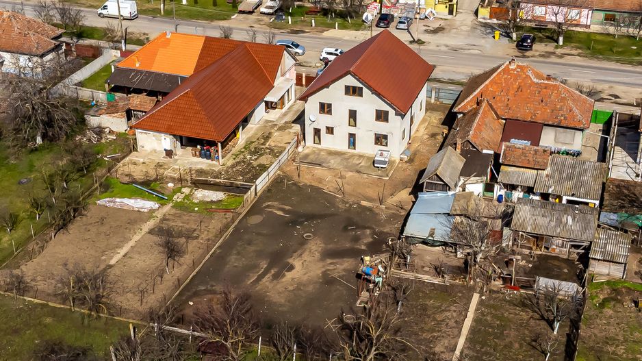 Casă nouă 6 camere semifinalizată în Sântana - Poză 9