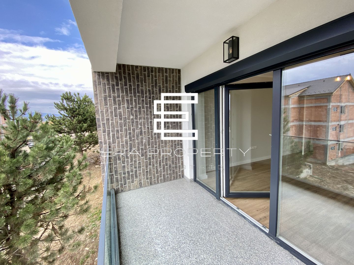 Apartament 2 camere LA CHEIE zona Aeroport Sibiu - Poză 1