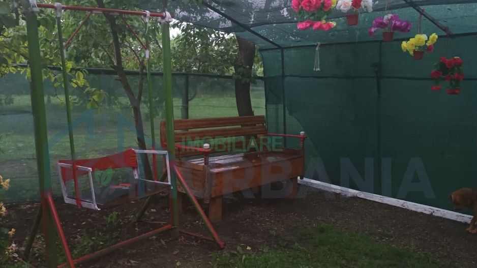 Proprietate de vânzare cu casă și teren în Hoisești, comuna Dumești - Poză 8