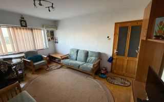 SOCOLA - BLOC 1980 - ETAJ INTERMEDIAR - APARTAMENT CU 3 CAMERE 2 BAI - Poză 2
