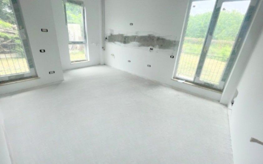 Apartament 2 camere + curte 110 mp Otopeni centru, acces pietonal DN/metrou - Poză 2