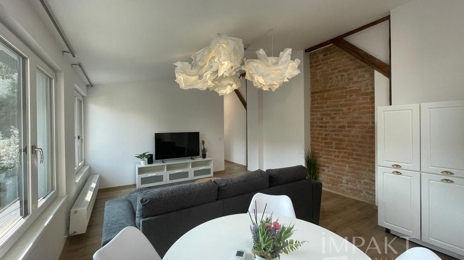 Apartament cu 3 camere de inchiriat in zona ultracentrala - Poză 2