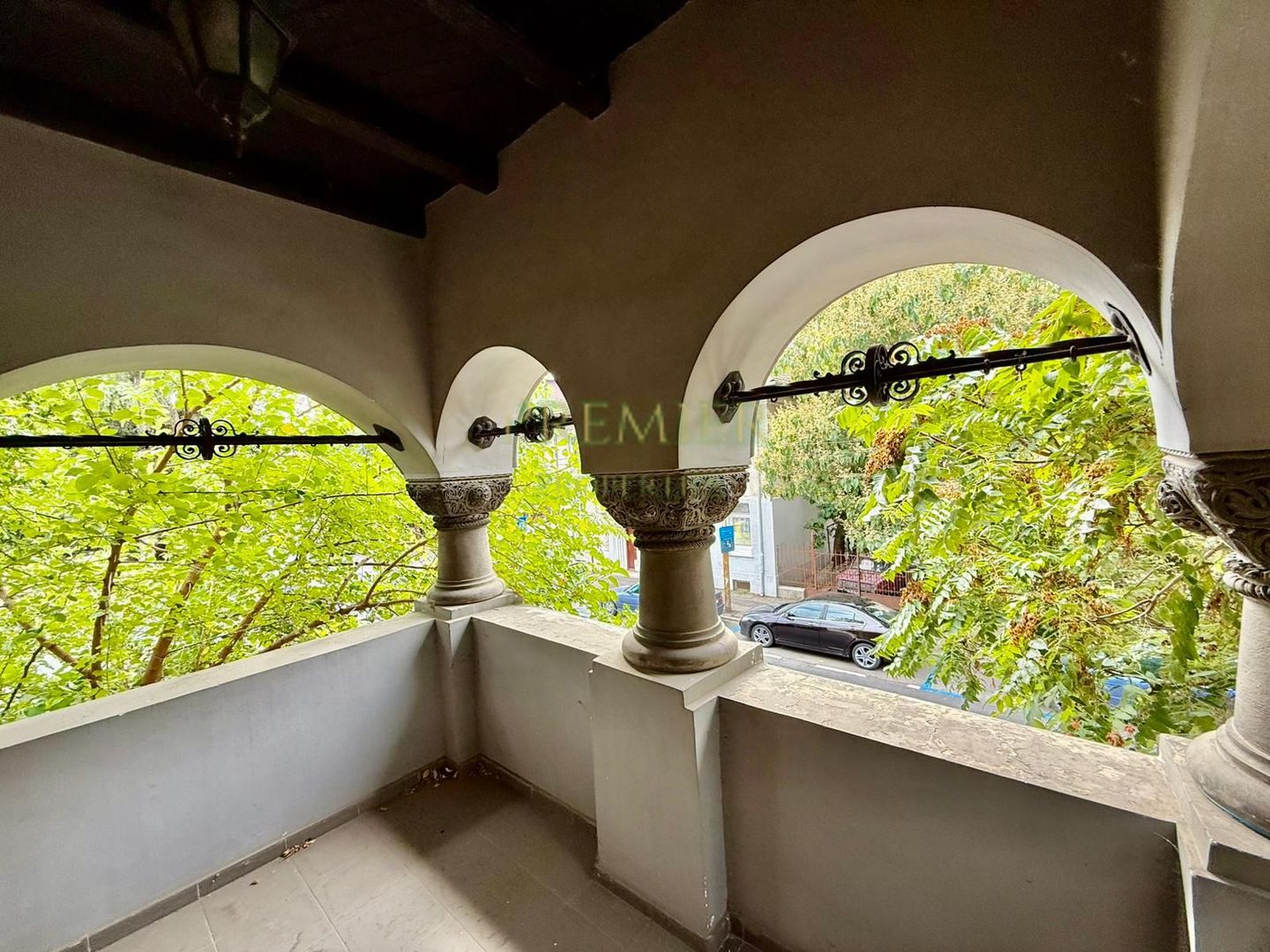 PREMIER PROPERTIES – VILĂ INTERBELICĂ PRETABILĂ PENTRU BIROURI Cotroceni - Poză 1