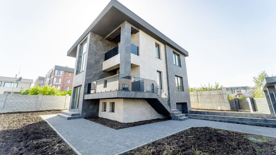 Casa de vânzare, individuală, Centru - Poză 1