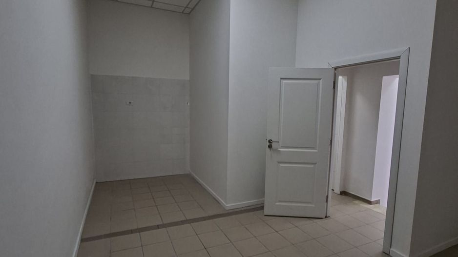 Spațiu pretabil birourii,farmacie,etc - Poză 11