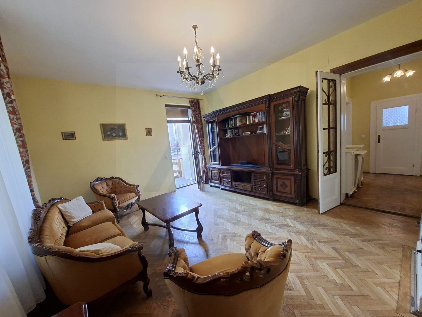 Apartament modern 3 camere curte individuala pe Bulevardul Victoriei - Poză 1