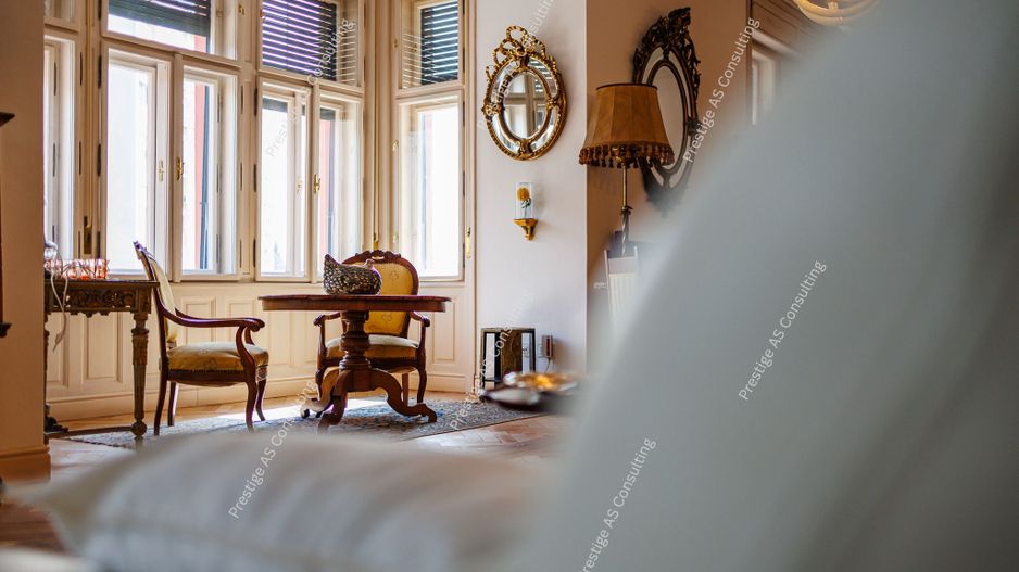 Resedinta patrimoniala de 222 mp | Piata Victoriei | Cladire istorica-Lift - Poză 7