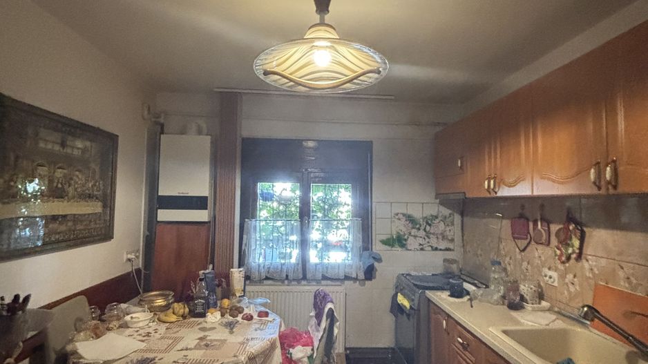 Apartament 3 camere zona Aradului - Poză 10