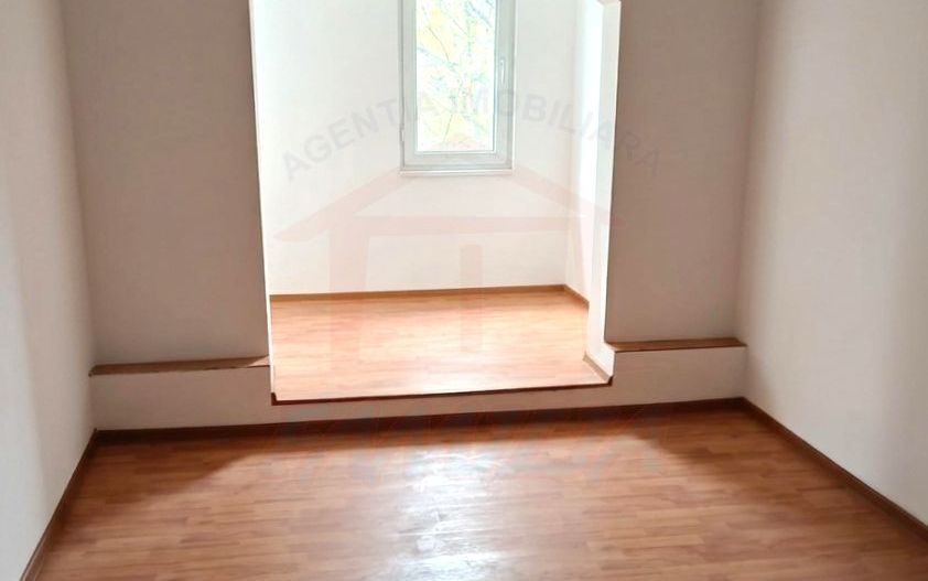 Apartament 4 camere semidecomandate, etaj 2 din 4  – Micro 39, Galați - Poză 4