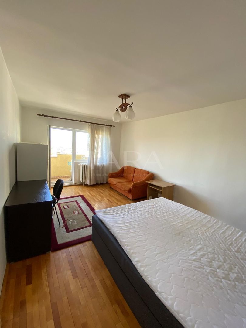 Oportunitate în Piața Zorilor: apartament spațios cu 3 camere - Poză 7